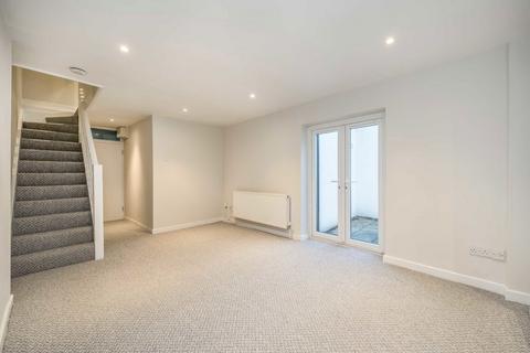 1 bedroom flat to rent, Evelina Road, London SE15