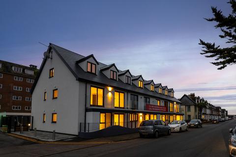 3 bedroom flat for sale, South Road, Hythe CT21