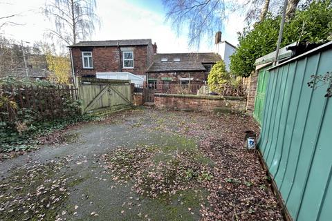 2 bedroom terraced house for sale, Roundthorn Road, Oldham OL4