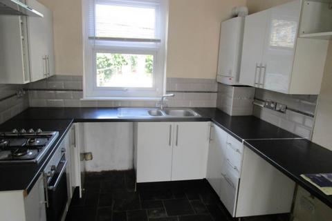 2 bedroom flat to rent, Surbiton Road, Southend On Sea