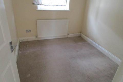 2 bedroom flat to rent, Surbiton Road, Southend On Sea