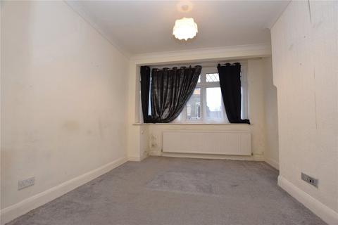 3 bedroom terraced house for sale, Bishops Avenue, Chadwell Heath, Romford, Essex, RM6