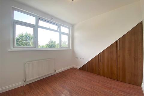 1 bedroom apartment to rent, a Malden Road, Worcester Park, Surrey