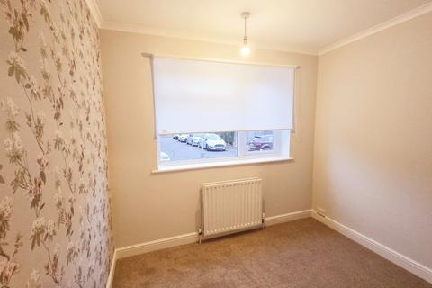 2 bedroom maisonette to rent, Well Close, Ruislip