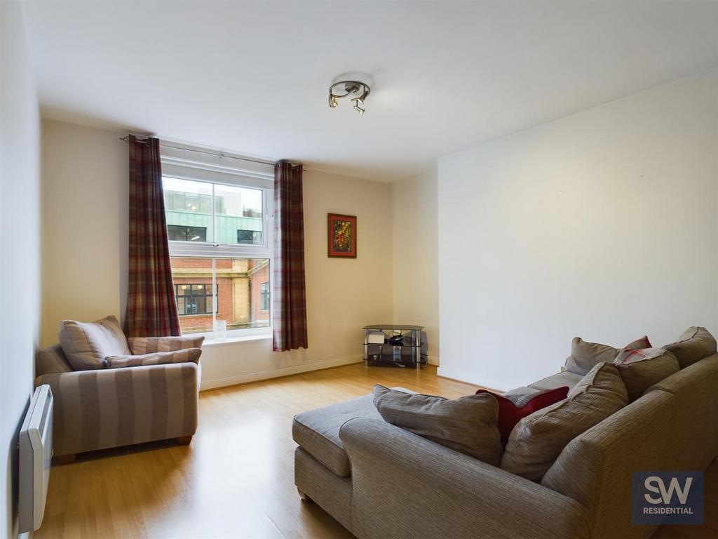 CAM01395 G0-PR0121-STILL004.jpg