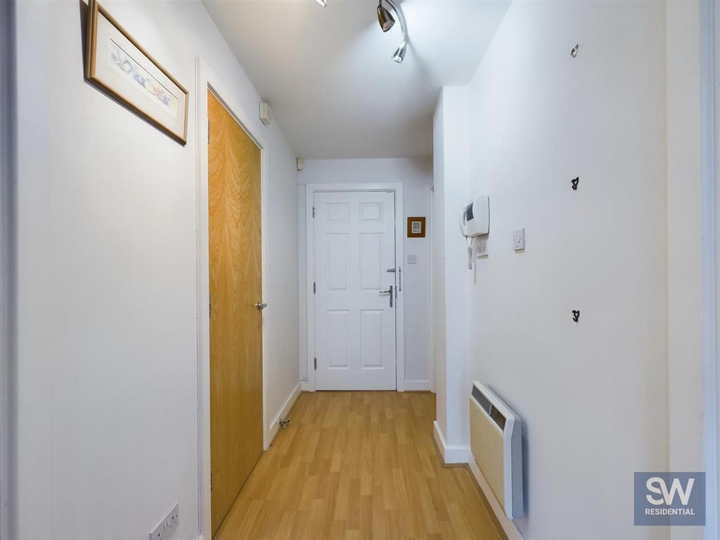 CAM01395 G0-PR0121-STILL001.jpg