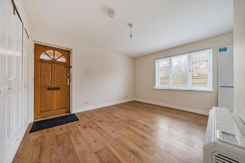 undefined, Strathmore Close,  Carterton,  OX18