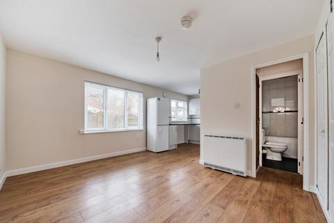 undefined, Strathmore Close,  Carterton,  OX18