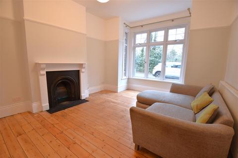 3 bedroom semi-detached house to rent, Pinewood Road, Abbey Wood SE2