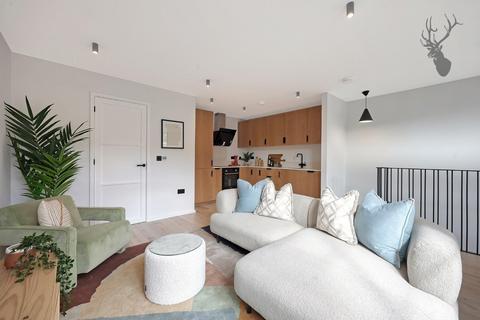 1 bedroom duplex for sale, The Coach Yard, Balmoral Road, London