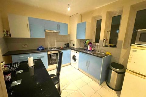 1 bedroom terraced house to rent, Athelney Street, London, SE6