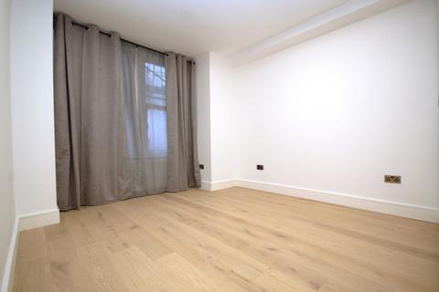 2 bedroom maisonette to rent, Willow Vale, London, W12