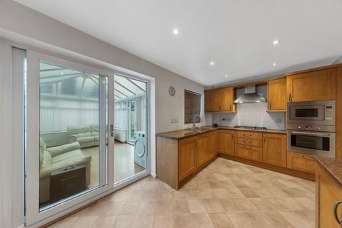 38 Ashmore Close, Birchwood, Warrington, WA3 6QY