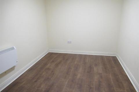 2 bedroom flat to rent, 1h Brown Street North, Leigh WN7