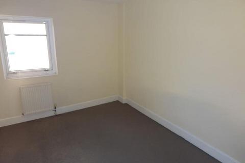 2 bedroom flat for sale, High Road, Ilford IG1