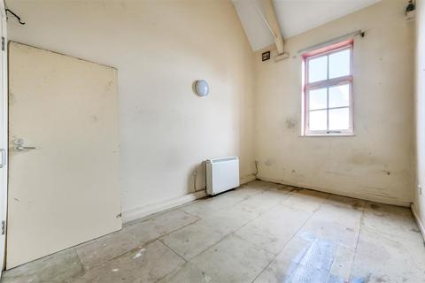 1 bedroom flat for sale, Leavesden Road, Watford