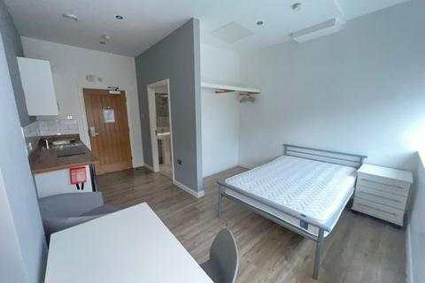 Studio to rent, Abington Street