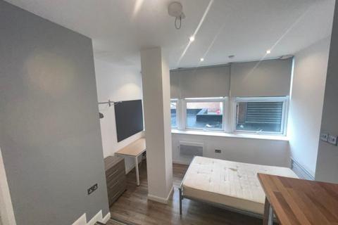 Studio to rent, Abington Street