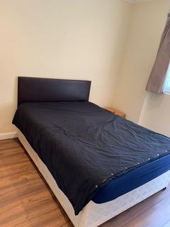 6 bedroom house share to rent, Ryefield Avenue, Uxbridge UB10