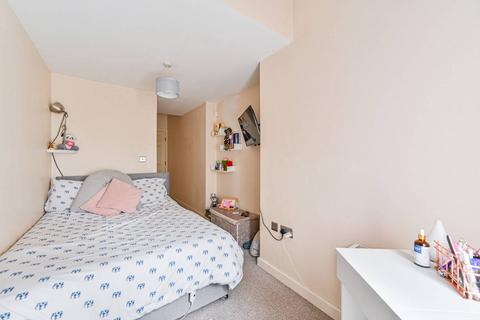 2 bedroom flat for sale, Manor Road, Beckenham, BR3