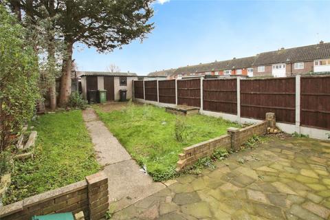 2 bedroom terraced house to rent, Long Lynderswood, Basildon, SS15