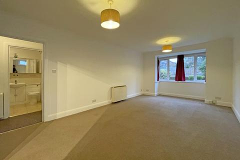 1 bedroom flat to rent, Cheam Road, Sutton, Surrey, SM1