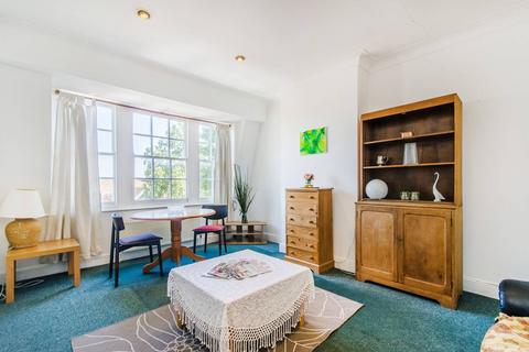 3 bedroom flat for sale, Pitshanger Lane, Ealing, London, W5