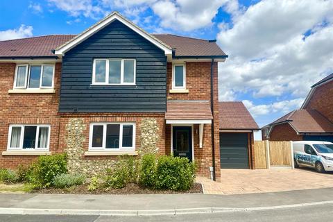 3 bedroom semi-detached house for sale, Leverick Place, Ash, Canterbury