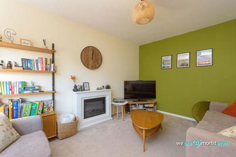18 Vicarage Road, Grenoside, Sheffield, S35 8RG