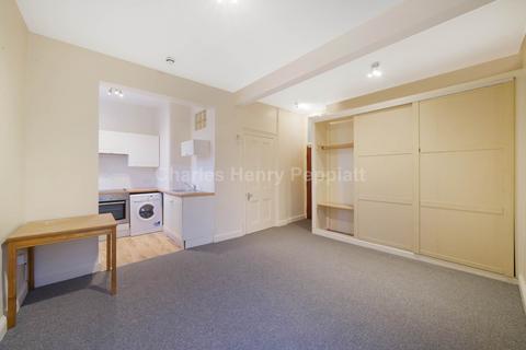 Studio to rent, Windmill Hill, Enfield EN2