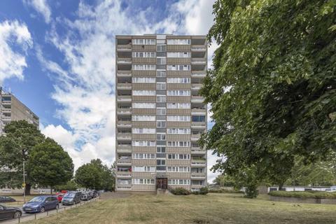 1 bedroom flat to rent, Fontley Way, London SW15