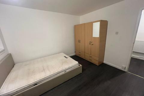 1 bedroom flat to rent, Fontley Way, London SW15