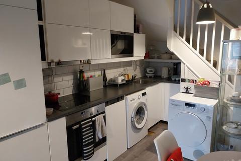 1 bedroom terraced house to rent, Edenbridge, Kent, TN8