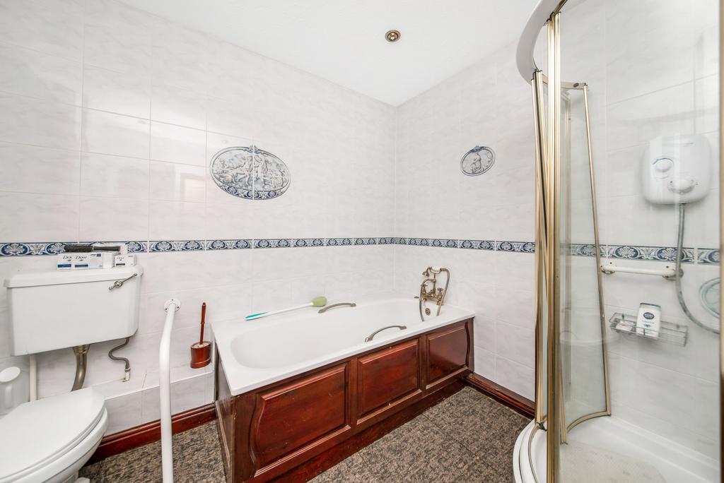 Bedroom one en suite