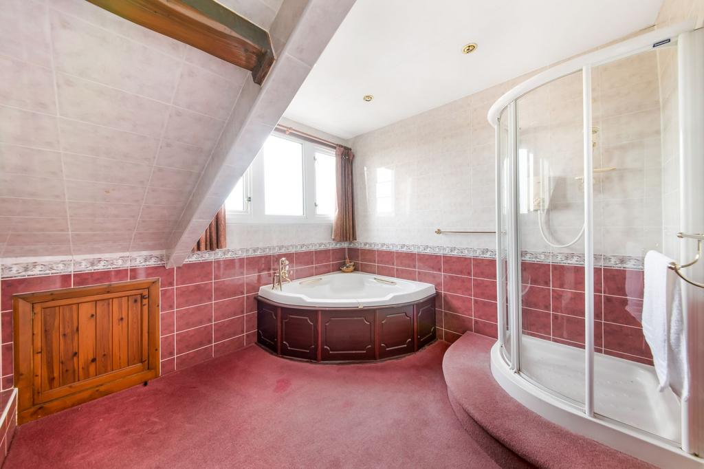 Bedroom two en suite