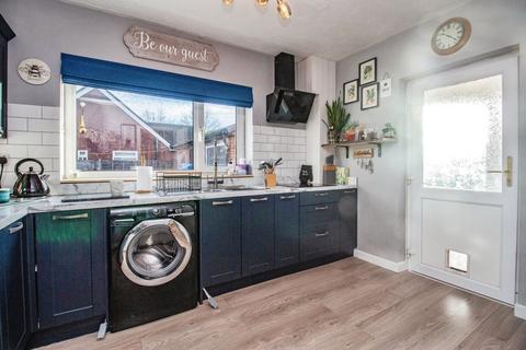 10 Hall Road, Uttoxeter, ST14 7PN