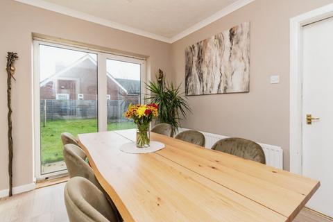 10 Hall Road, Uttoxeter, ST14 7PN