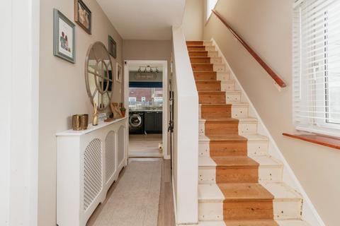 10 Hall Road, Uttoxeter, ST14 7PN