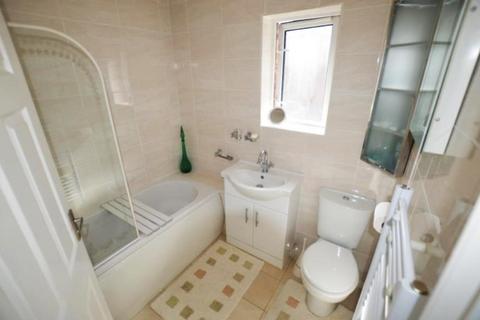 1 bedroom in a house share to rent, Sterte Road, Poole, Dorset, BH15 2AH