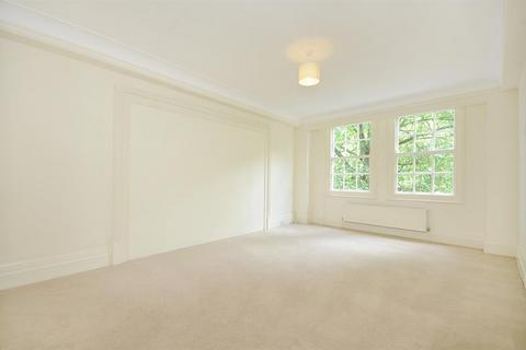 5 bedroom flat to rent, STRATHMORE COURT, PARK ROAD, London, NW8