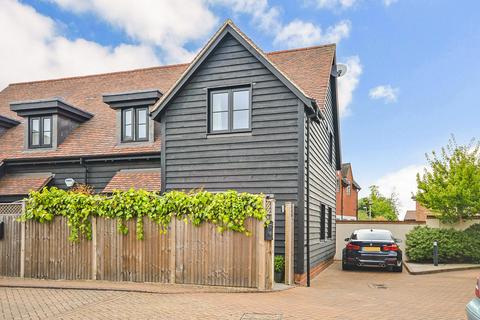 12 Blue Dragon Yard, Beaconsfield, HP9 1GW