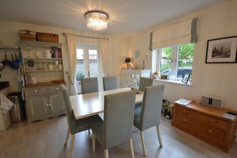 12 Blue Dragon Yard, Beaconsfield, HP9 1GW