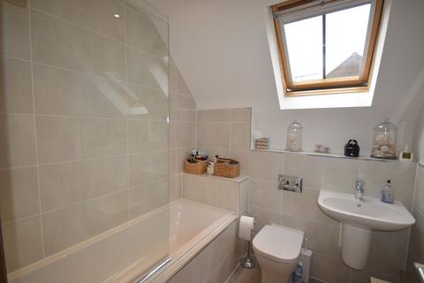 12 Blue Dragon Yard, Beaconsfield, HP9 1GW