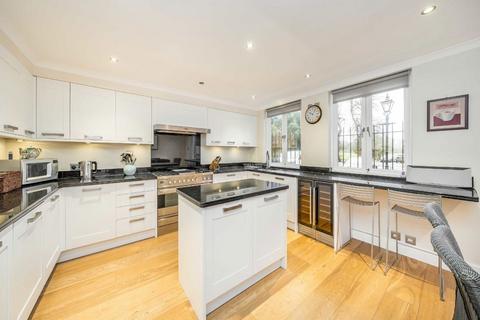 4 bedroom house to rent, Beaufort Road, East Twickenham TW1