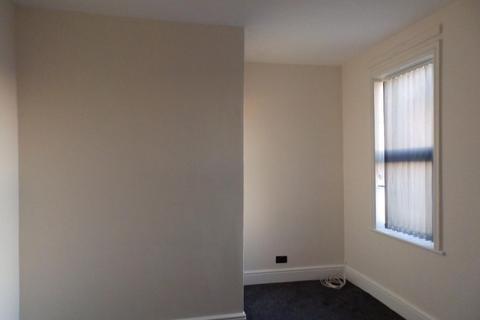 1 bedroom house to rent, Station Road, Ellesmere Port