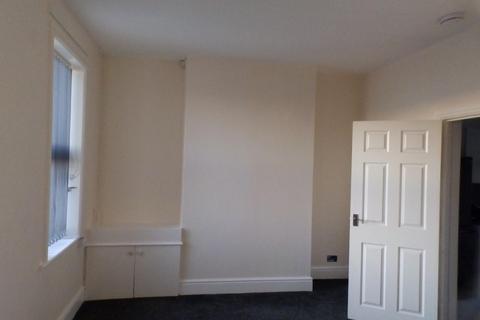 1 bedroom house to rent, Station Road, Ellesmere Port