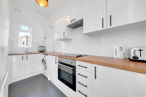 1 bedroom flat for sale, Shakspeare Walk, London N16