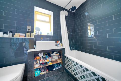 23 Belgrade Road, London, N16 8DH