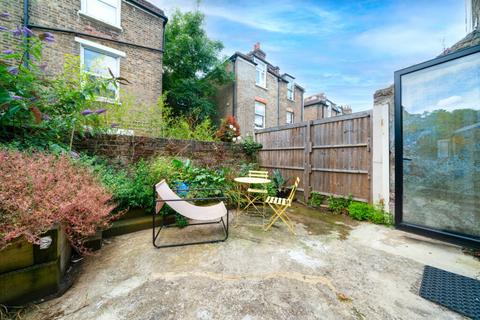 23 Belgrade Road, London, N16 8DH