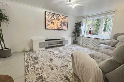7 Dovedale, Luton, LU2 7FQ